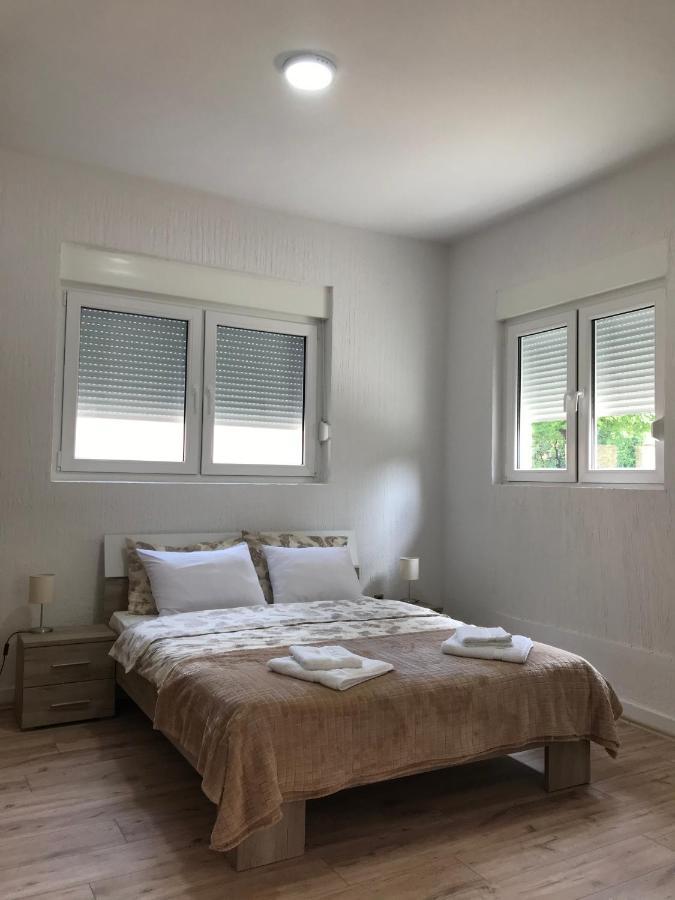 Apartman Studio Milojkovic Golubac Exteriör bild